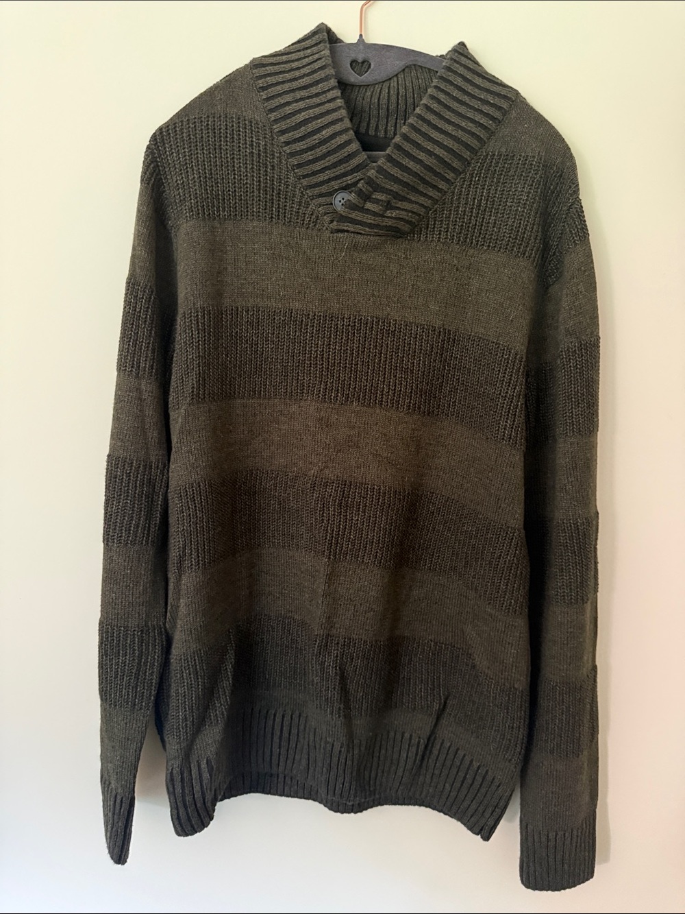 Haggar Men's V-Neck Stripe Sweater in Olive